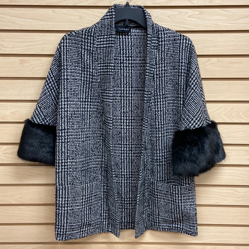 ASAP women awesome looking cardigan Made in Italy Size 4 to 6